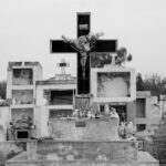 Crucifijo En Cementerio Del Interior Argentino